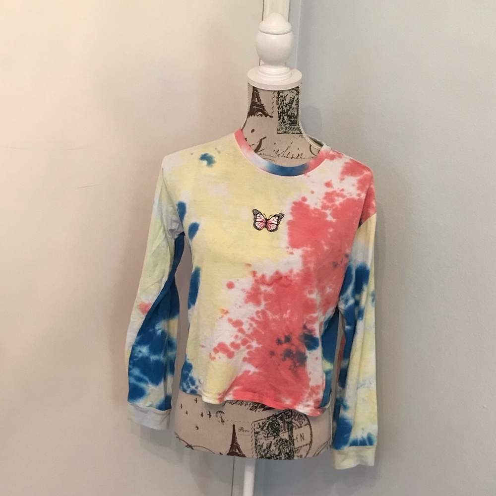 Tie dye butterfly shirt !